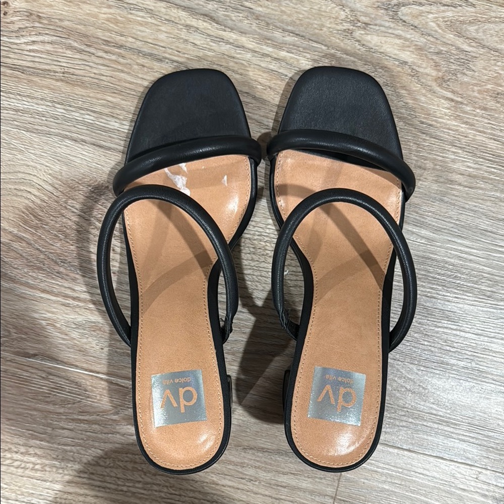 DV by Dolce Vita Black Heels Classic Design - *never worn*